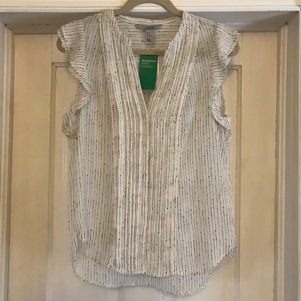 NWT H&M Conscious black & white shear top, size 12